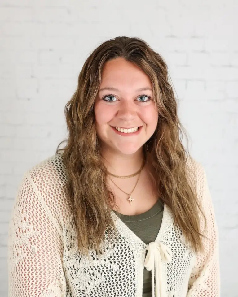 STAFF_MADISON_FRANKS_SMA-4243